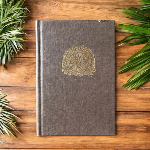 VINTAGE Owls Hardcover Book - 1982 Edition w/ Dust Jacket + Forgotten Bookmark - Picture 8 of 9